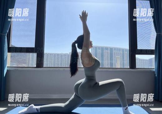 120斤的小王同学 微密圈 - 120斤的小王同学的性感蝴蝶,定制图片,像是在调皮地提醒我对春天的向往,嘘,轻声点!