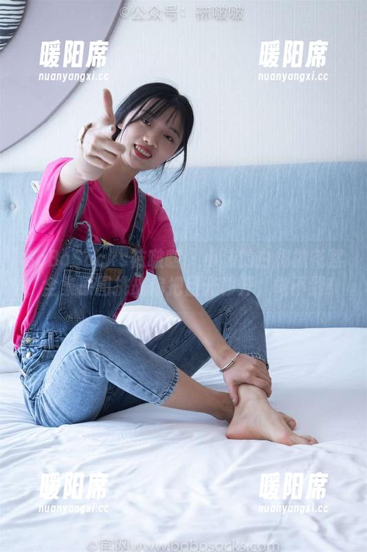 BoBoSocks袜啵啵-小沫 BoBoSocks袜啵啵 - 小沫的白棉袜花絮,全集原图挑战你把目光移开,做不到!