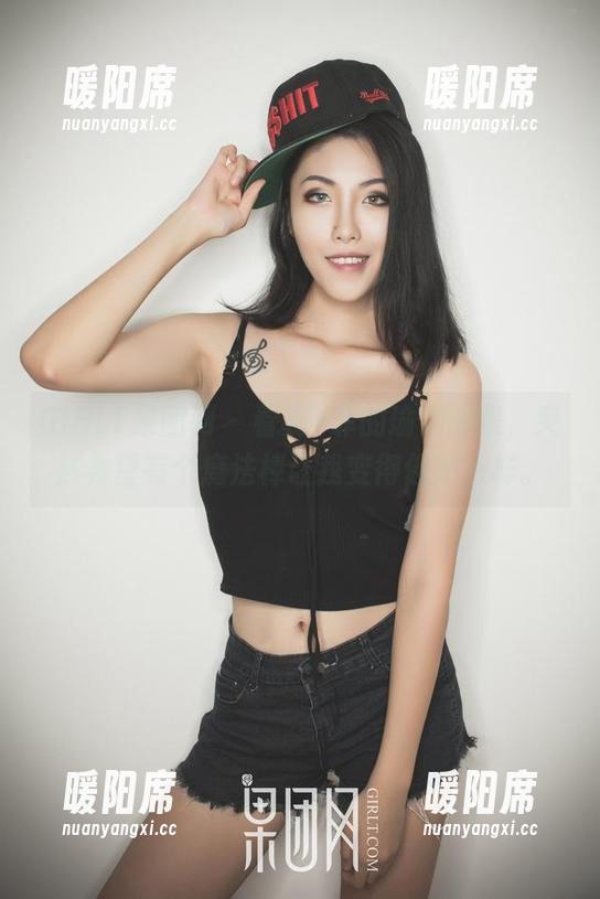 GIRLT果团网-龚玥菲 GIRLT果团网 - 看龚玥菲的瑜伽图集,突然希望有个魔法棒让我变得像她一样。