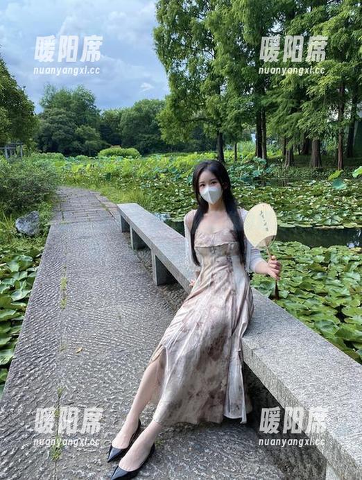 微密圈 - 免费查看July芝岚的超薄裤效果图，想不想撩一手丑态？