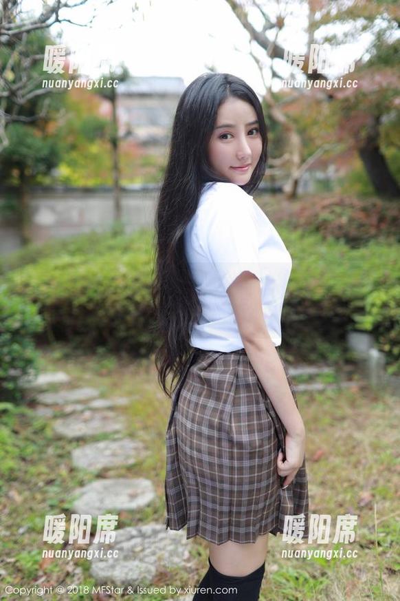 MFStar模范学院-黄乐然 MFStar模范学院 - 紧张?放松点,黄乐然的浴室高清写真集来啦