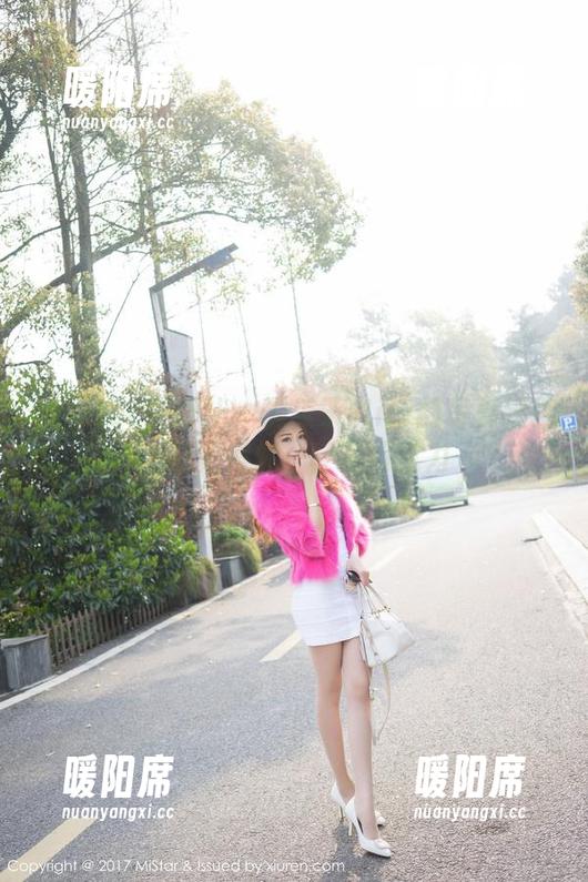 MiStar魅妍社-糯美子Mini MiStar魅妍社 - 糯美子Mini的写真精选,温柔得像一杯热巧克力