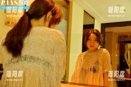 PANS写真-诗诗 PANS写真 - 在线插花兔女郎,诗诗觉得今天的原图太“俏”了吧?