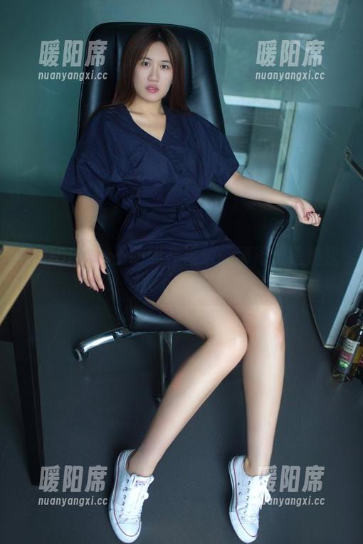 TuiGirl-王明明 TuiGirl - 王明明在海边:那海浪是嫌我太不优雅?
