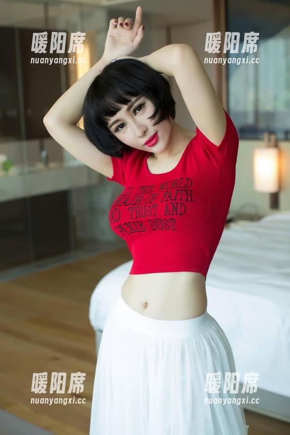 UGirls尤果网 - 这海边的图片里，白熙萌的每一个动作都是一种无声的交流吧？
