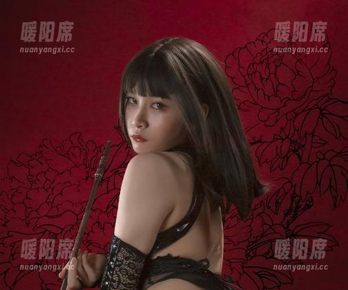 Uki雨季 沉醉于Uki雨季的魔力:旗袍写真放飞你的想象力