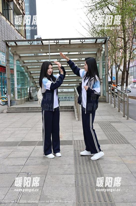 Xiuren秀人网 - 双人图集：雨儿1494与她的伙伴们的神奇冒险