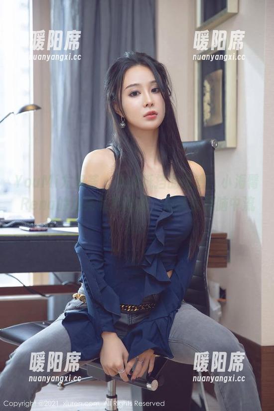 YouMi尤蜜荟-小海臀Rena YouMi尤蜜荟 - 无法抵挡的诱惑,小海臀Rena的油亮私拍图集,总能在我脑中流连。