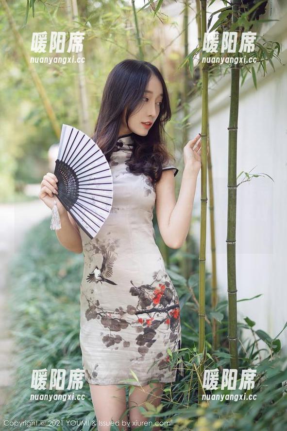 YouMi尤蜜荟-小海臀Rena YouMi尤蜜荟 - 小海臀Rena的毛衣作品,精选,让我感到了一种说不清的温柔触感。