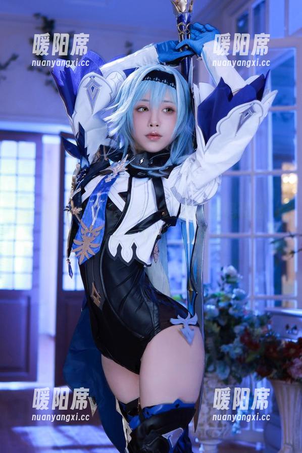aqua水淼白色写真：白得像我妈说的‘学习不要有负担’的那种！