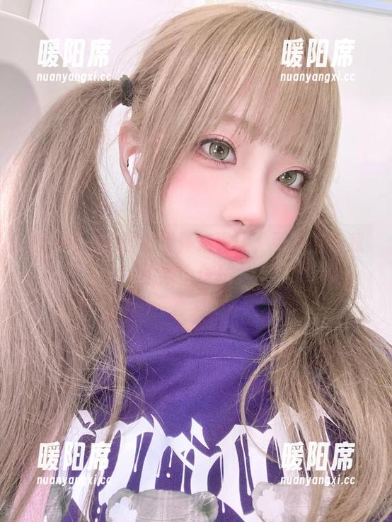 wendydydydy_酱油 Wendy的眼镜写真集资源,可爱得让我想换个做法。