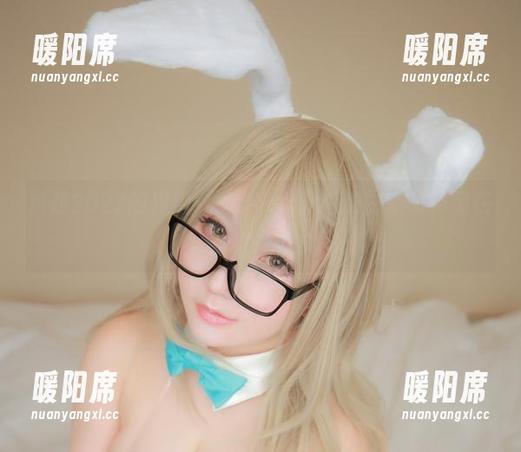 跨越2022的界限，サク(saku)的最新写真集在等你鉴赏。