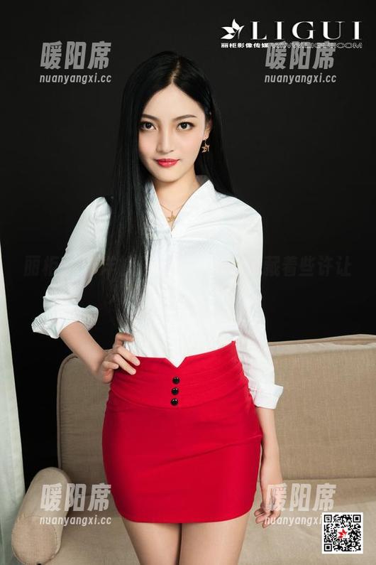 丽柜 - 洋洋校园写真：原图里藏着些许让人想得出神的细节。