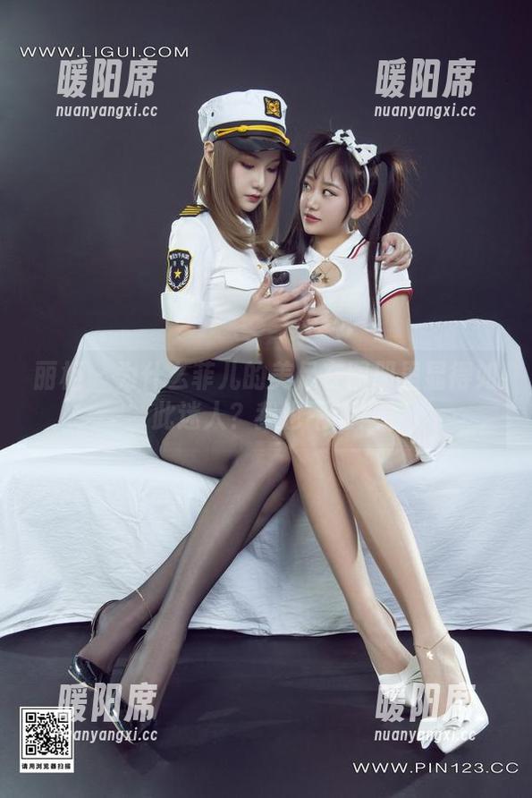 丽柜-菲儿 丽柜 - 为什么菲儿的美足在图册里显得如此迷人?我也不懂!
