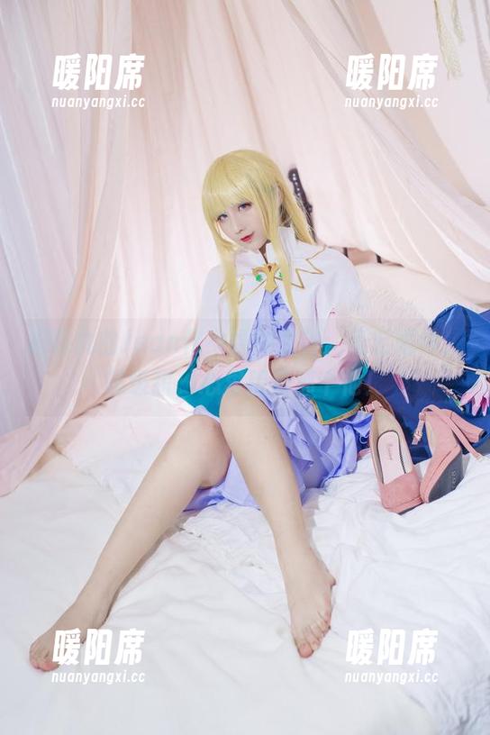 九曲Jean 观看九曲Jean化身婚纱女神:爱宕婚纱,超级甜,心里想着那个他!