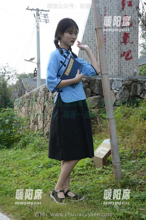 初夏女神 - 这浴室里的依依，有种无法言喻的吸引力，福利一波接一波！
