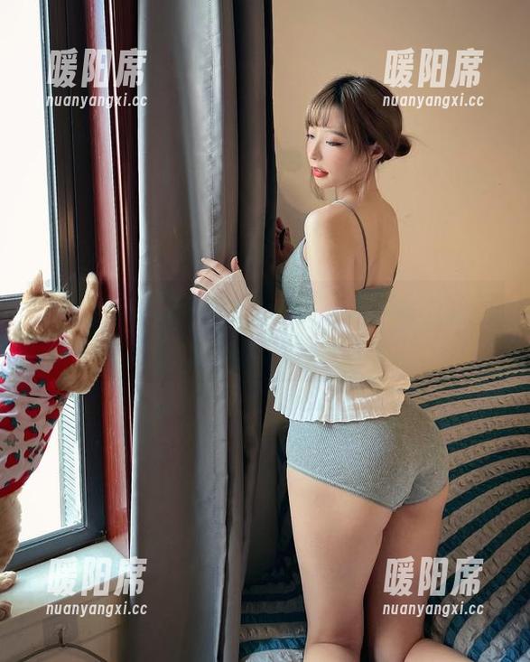 微密圈 - 妮是老虎选择男友衬衣装扮，这壁纸你敢不爱？不敢！那就搬回家吧！