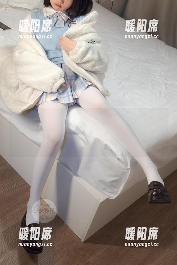 少女秩序 - 小鱼又出新图包了——《棉袜》。这一次，让袜子成为焦点，分享一下，太好玩了。