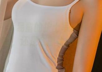 尤果网 - 李易童的护士写真:是专业的打针姐,还是会撒娇的小天使?