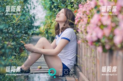 推女神-晓艾fafa 推女神 - 晓艾fafa空姐的原图,分享了一整天的轻盈,却又让人沉迷其中。