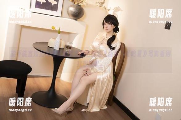 星之迟迟 能不能直接把网盘变成星之迟迟的私人画廊?《鸣夏》写真看得我想感叹。
