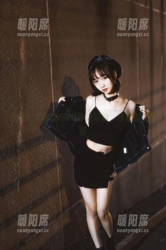 木棉棉OwO 合集:木棉棉OwO海边时刻,沙粒都在偷瞄