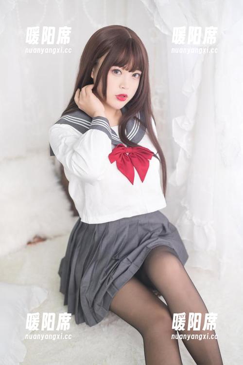 杏子夫人 杏子夫人的泳衣作品,水波荡漾中别有洞天,恩,超好看!