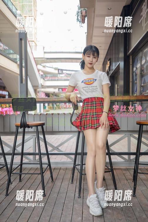 梦丝女神-玥玥 梦丝女神 - 不是我夸,玥玥的白丝洛丽塔值得一看,原图中那种幽幽的气质,图册里真的让人销魂。