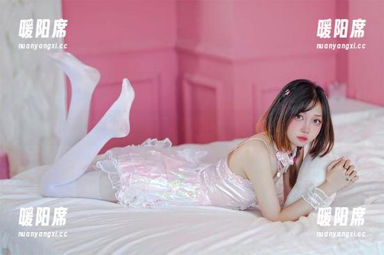 洛桑w伊梓 听说校服也能很养眼,洛桑w伊梓免费送你美图!