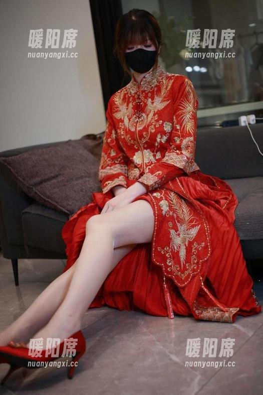 微密圈 - 免费图集时间！正宗肉丝出炉，白龙猫女让我想除了美食还有啥……