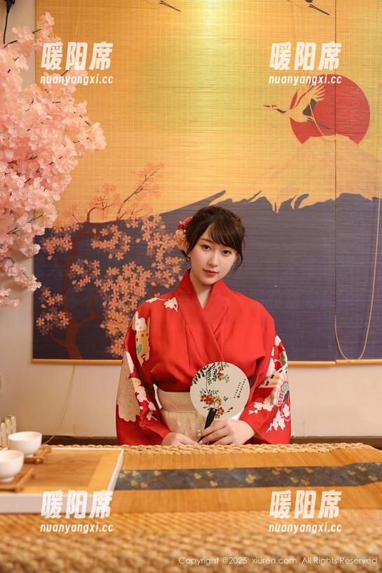 秀人网 - 严利娅Yuliya最新夏天作品集，你不想点开看看吗？满满的活力！