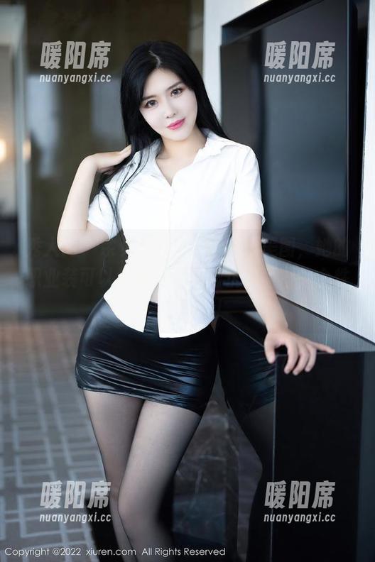 秀人网 - 余贝拉bella的在线美图，她的职业装可以教我们，如何优雅而不失个性啊，啧啧！
