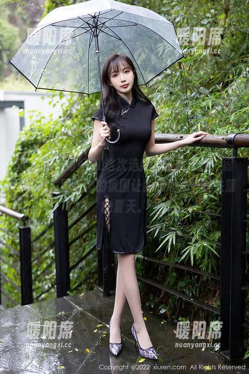 秀人网 - 司妃SL这次选择浴缸的作品，很特别哦，图包里的氛围让我想起了那些失落的夏天。