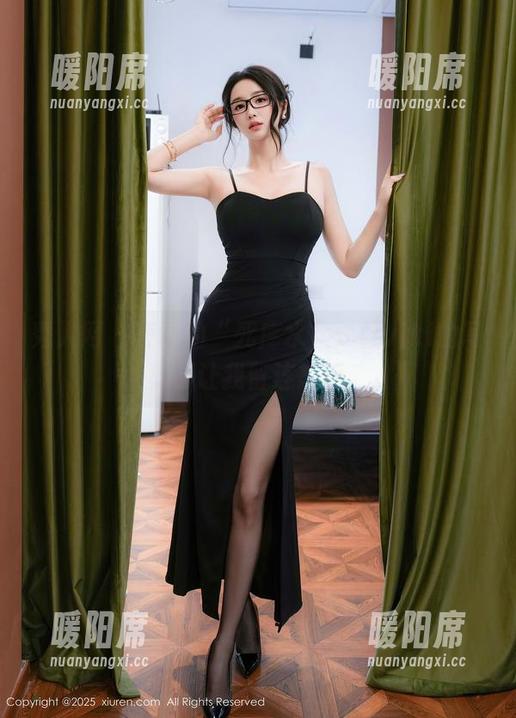秀人网 - 美丽的“死库水”：杜viki的写真真让我留连忘返。