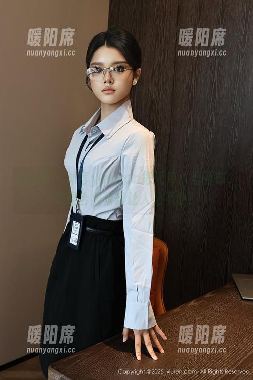 秀人网-沐言yanyan 秀人网 - 沐言yanyan把死库水当画布,美图合集看得让人站不稳!