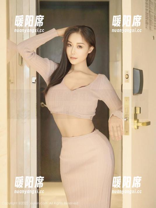 秀人网 - 原图里的白茹雪，学姐其实很普通...但又好想看！