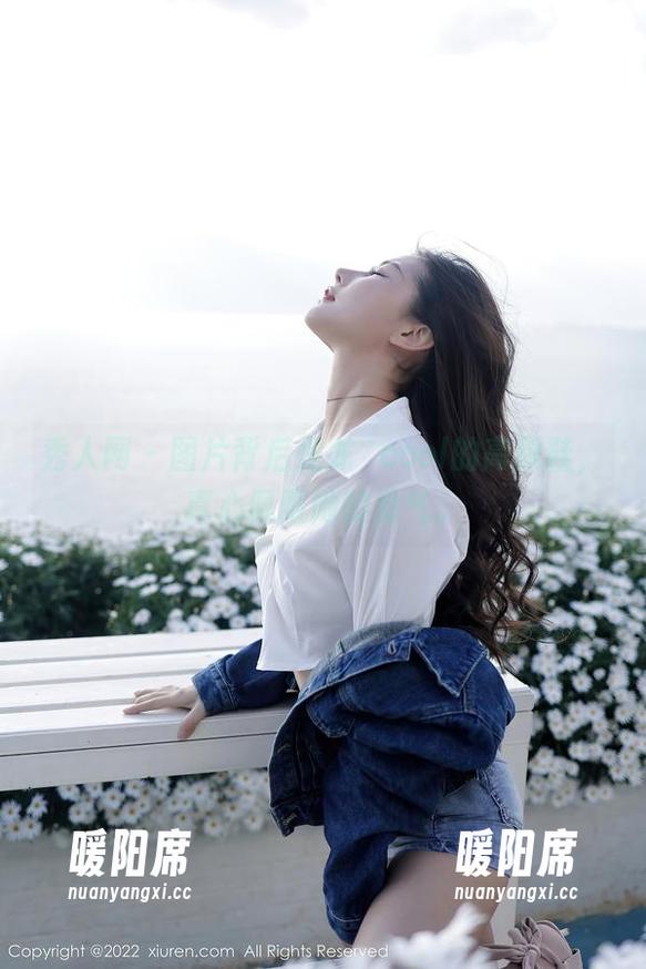 秀人网 - 图片背后是龙籹cool的高跟鞋，真心佩服她的勇气。