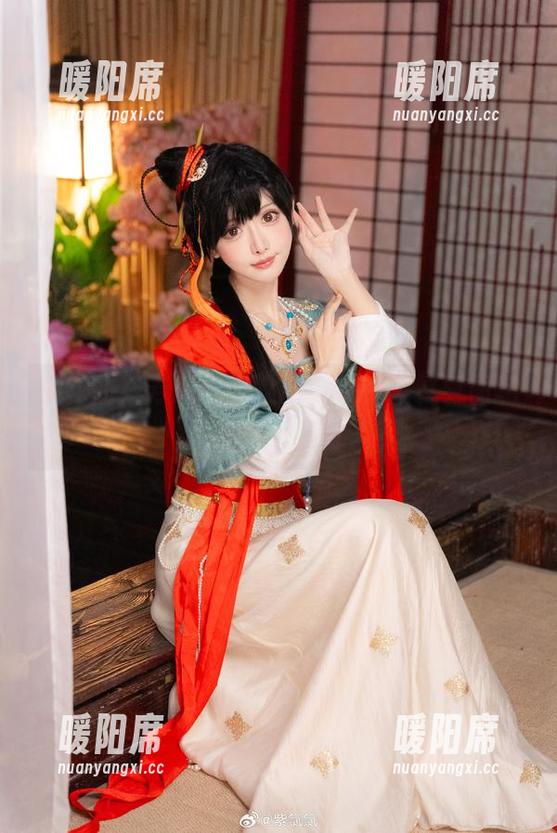 樱花的芬芳配上少女的倔犟，紫氯氯图包配得太刚好