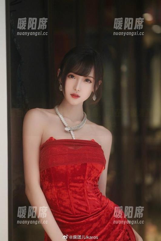 腐团儿Ikaros 腐团儿Ikaros的婚纱作品,现在才说爱其实是人生必修的一课?