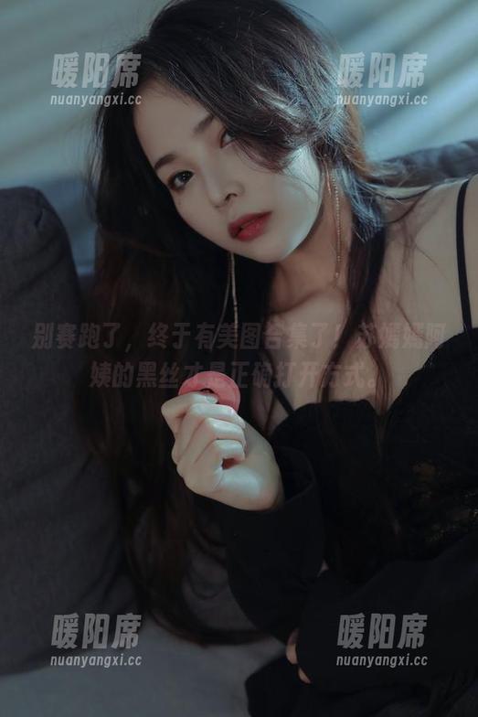 别赛跑了，终于有美图合集了！苏嫣嫣阿姨的黑丝才是正确打开方式。