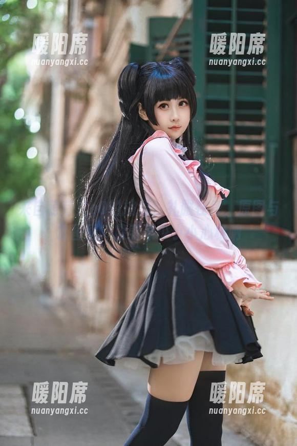 萌芽儿o0 来自萌芽儿o0的挑逗,礼服在身,原图与套图里,躲着不少小小心机呐