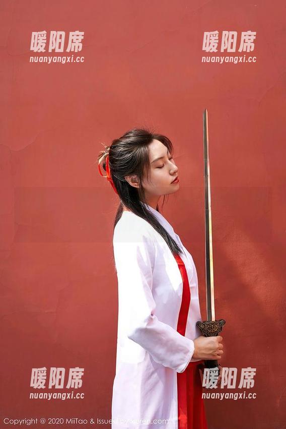 蜜桃社 - 最新缇娜美Tinami婚纱照，图片里藏着撩人的小心思呢