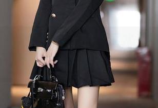 语画界 - 发现徐莉芝的死库水美图,就像是一股清流,洗洗眼睛,清爽极了。