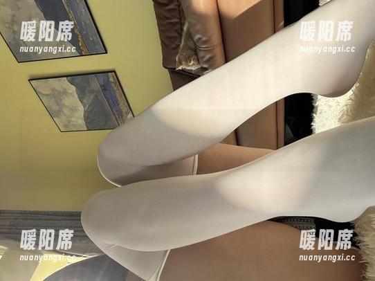 微密圈 - 小护士助阵，醇子小姨又出写真集了，内容是……喔，真让人佩服！