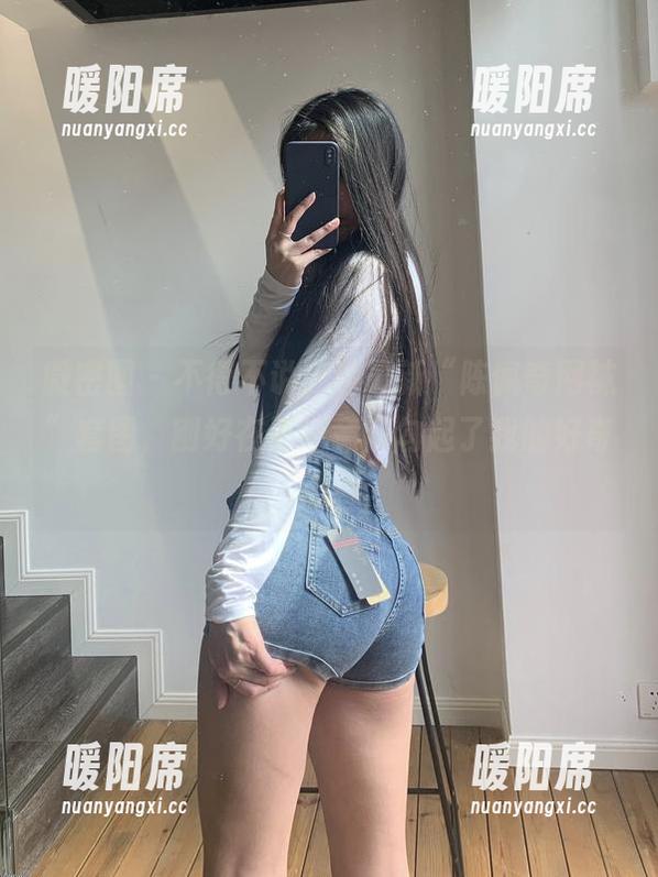 陈佩奇 微密圈 - 不得不说,这最新“陈佩奇网袜”套图,刚好在不经意间勾起了我的好奇心。