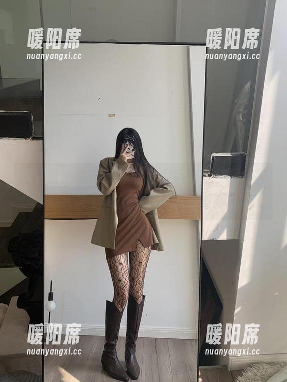 陈佩奇 微密圈 - 在陈佩奇的私房运动写真里,梦想明天跑个步,今天就喝杯咖啡吧。