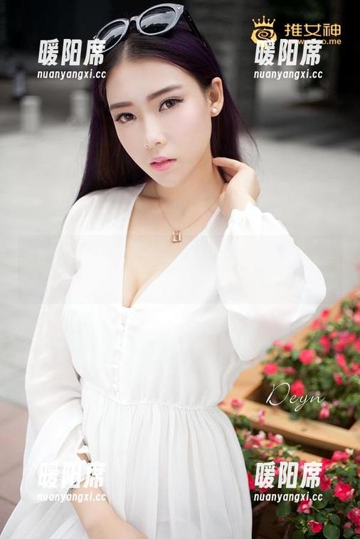 青豆客-刘钰儿 青豆客 - 精选图片:别小看刘钰儿的棉袜,吸引力满分!