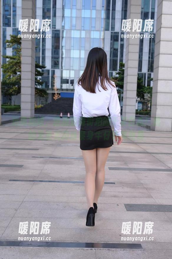 魔镜街拍 远离尴尬,迎接魔镜街拍的千姿百态!我的无圣光肉丝紧身牛仔热裤图集