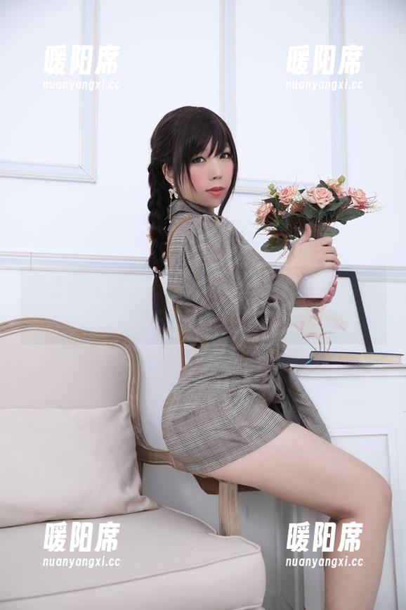 鹿野希 看鹿野希在水钻内衣套里,合集中每一张都像在撩你