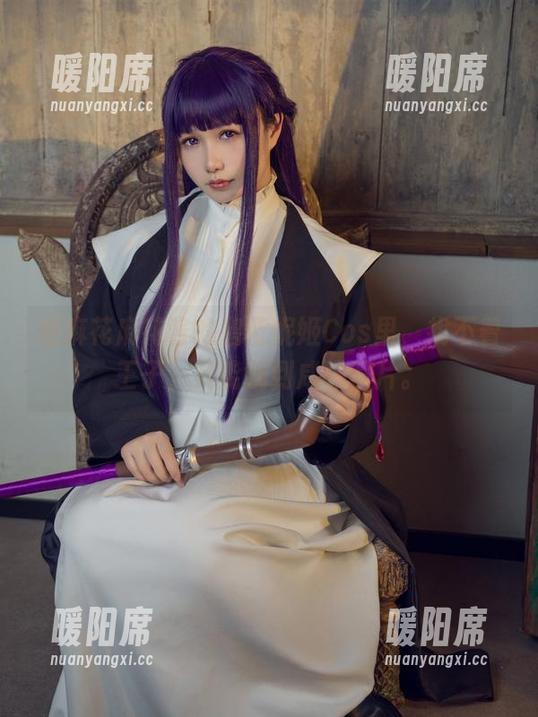 麻花麻花酱 在麻花麻花酱的碧蓝妮姬Cos里,找不着王子,只能找到咸味照片。